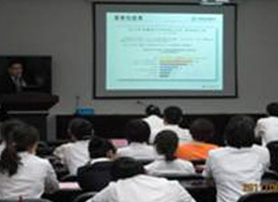 殷國(guó)輝授課見證