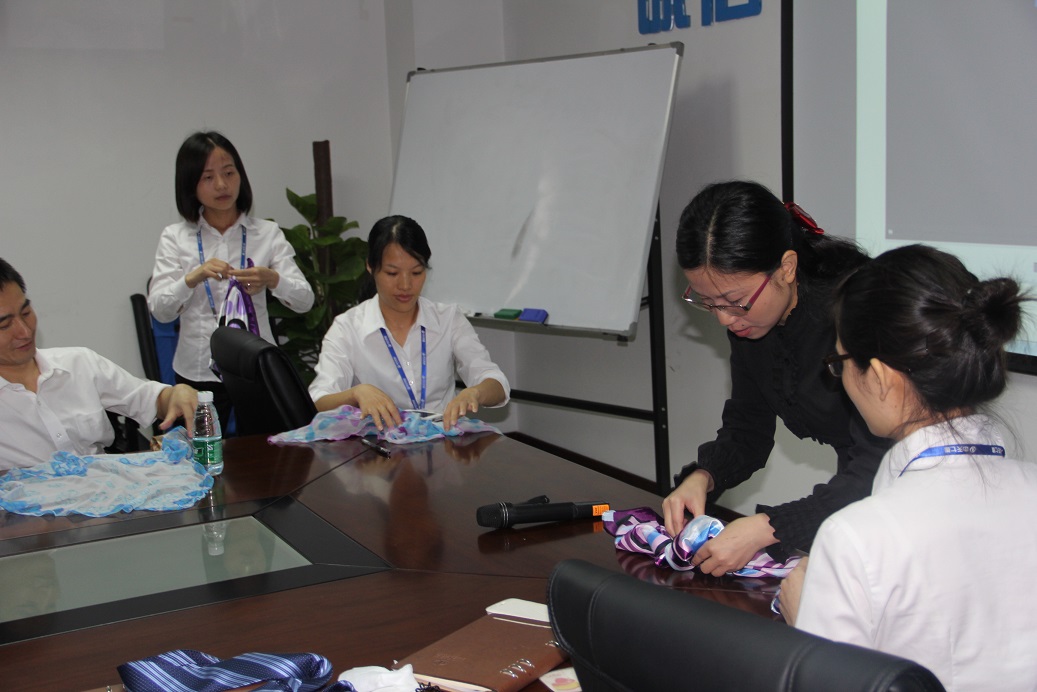 中天建設(shè)集團《職業(yè)形象及商務(wù)禮儀特訓(xùn)營》